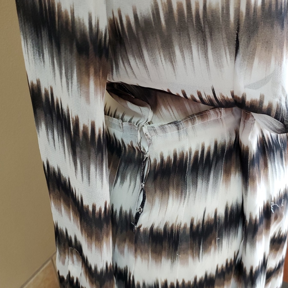 BCBGMAXAZRIA Printed Dress - Picture 7 of 11